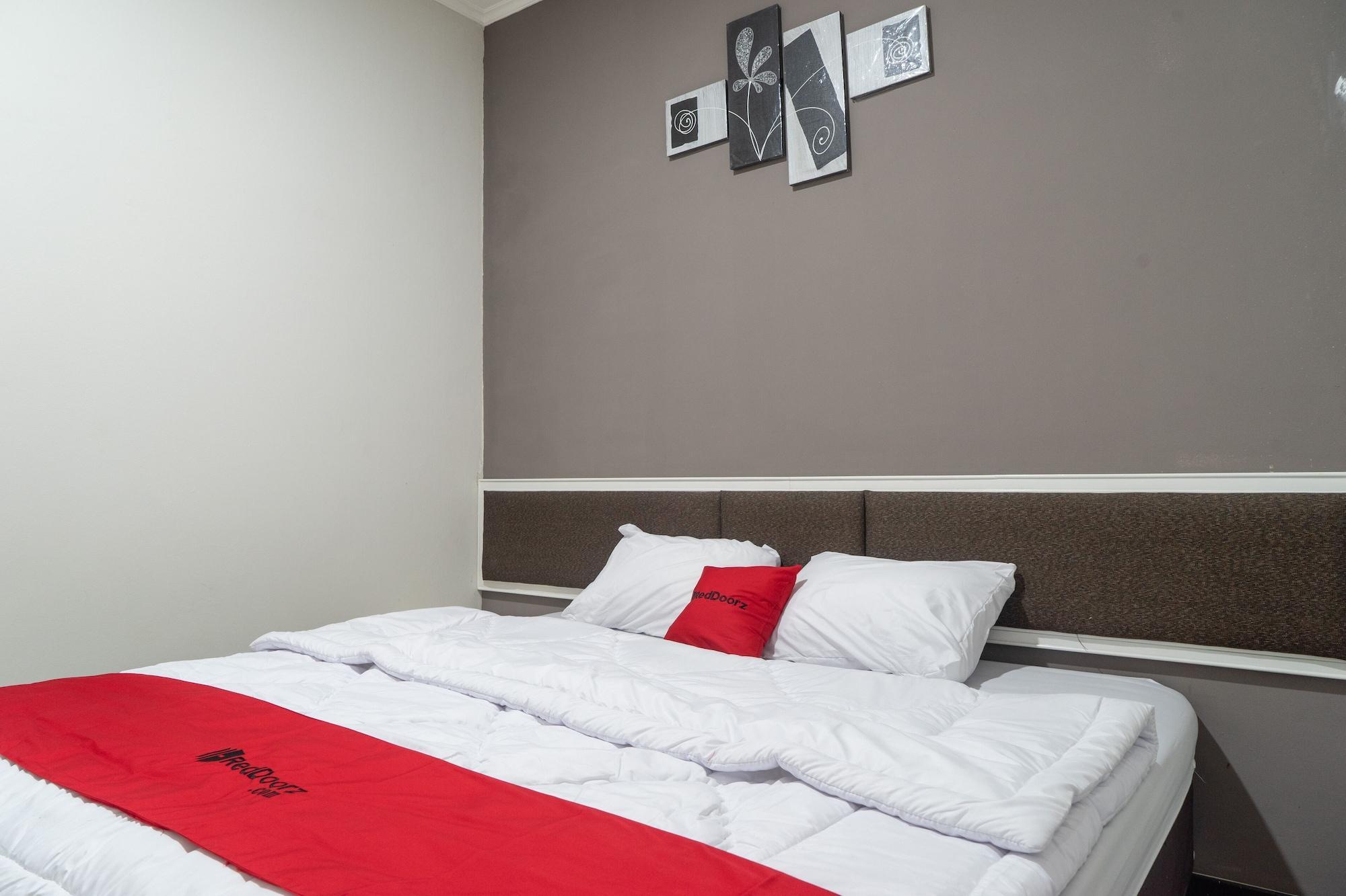 RedDoorz Plus @ Sawah Besar Dżakarta Zewnętrze zdjęcie