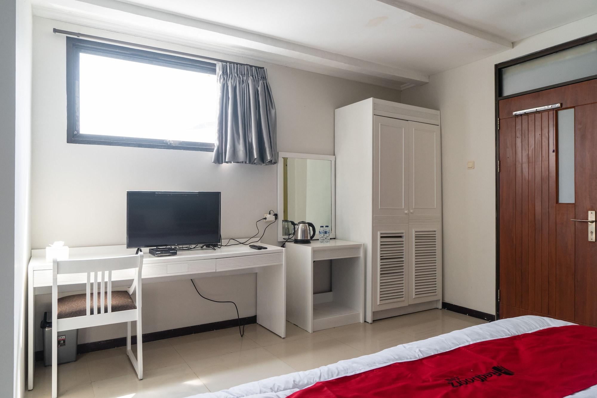 RedDoorz Plus @ Sawah Besar Dżakarta Zewnętrze zdjęcie