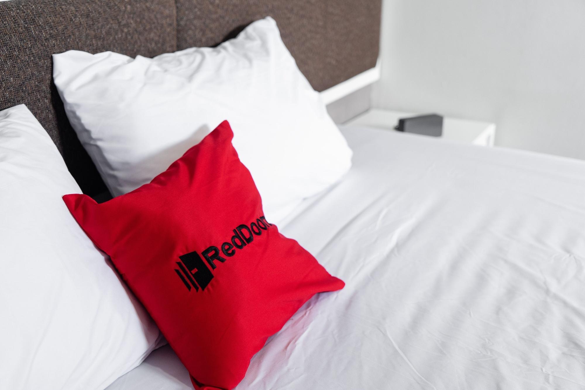 RedDoorz Plus @ Sawah Besar Dżakarta Zewnętrze zdjęcie