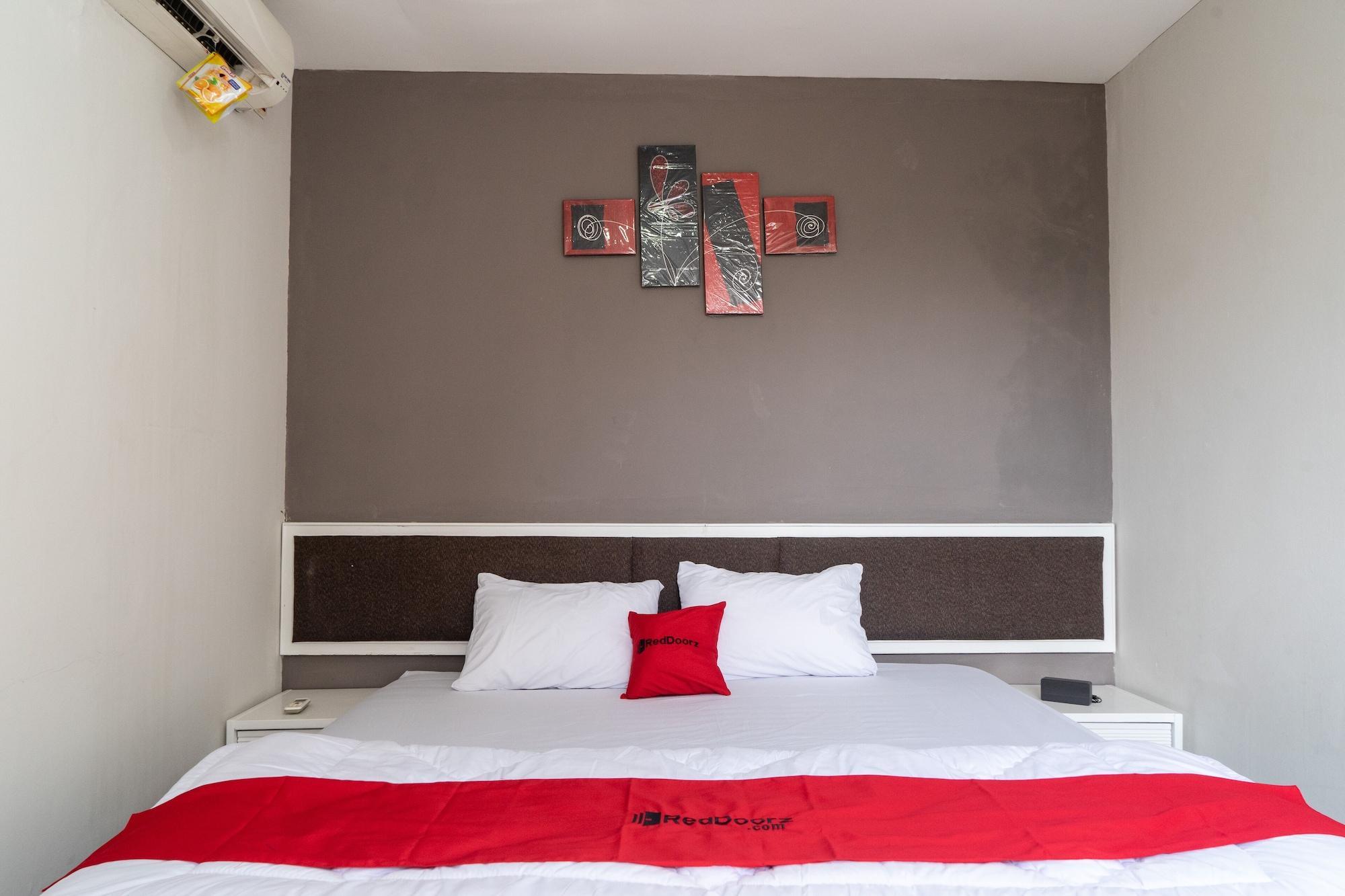 RedDoorz Plus @ Sawah Besar Dżakarta Zewnętrze zdjęcie