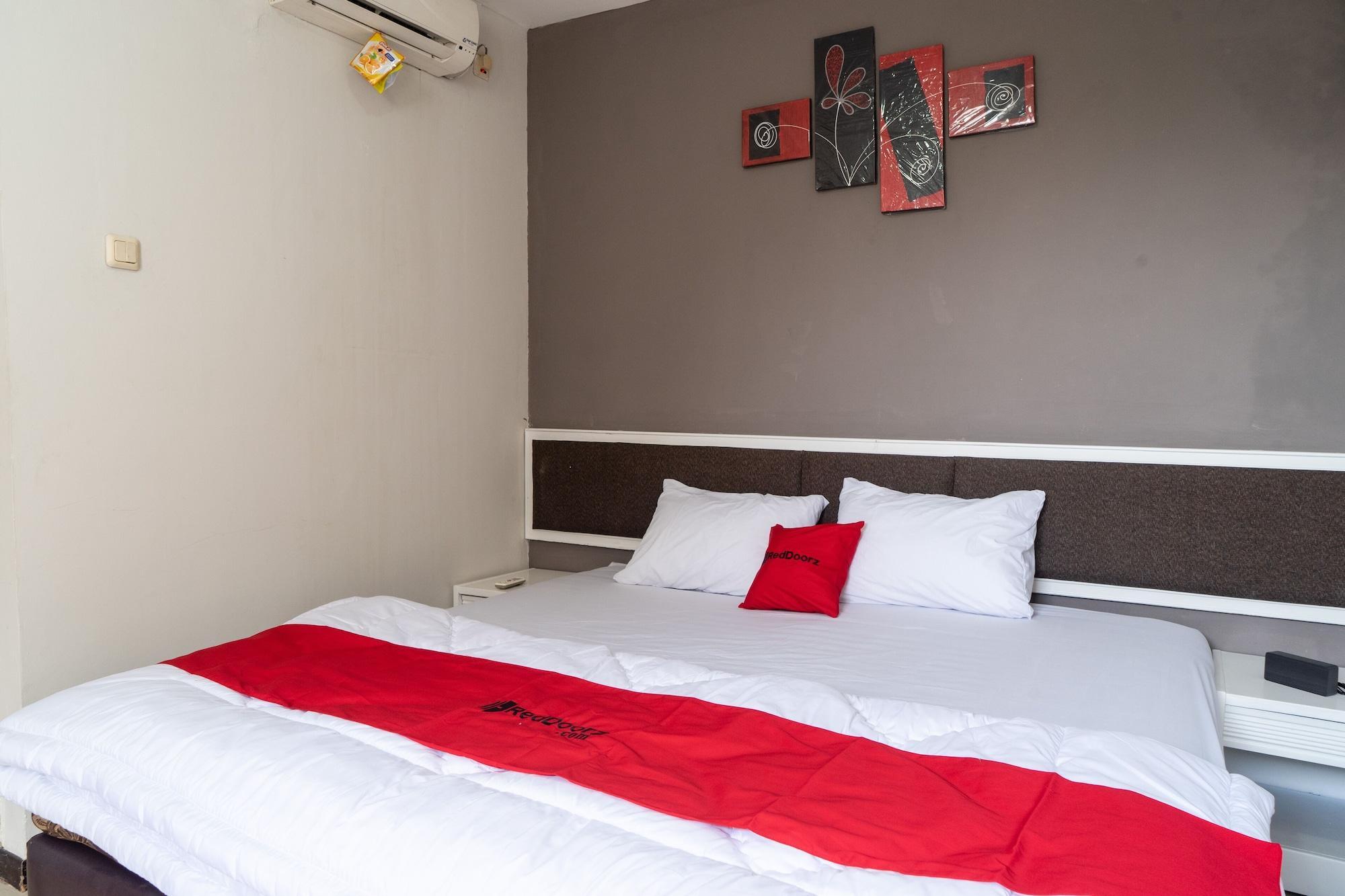 RedDoorz Plus @ Sawah Besar Dżakarta Zewnętrze zdjęcie