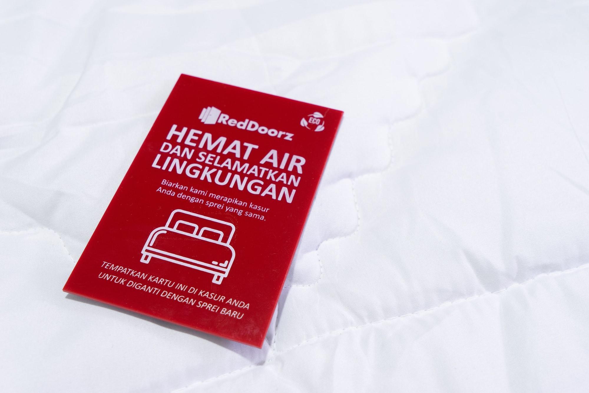 RedDoorz Plus @ Sawah Besar Dżakarta Zewnętrze zdjęcie