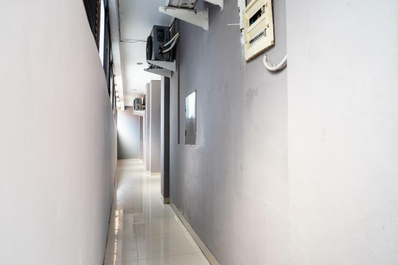 RedDoorz Plus @ Sawah Besar Dżakarta Zewnętrze zdjęcie